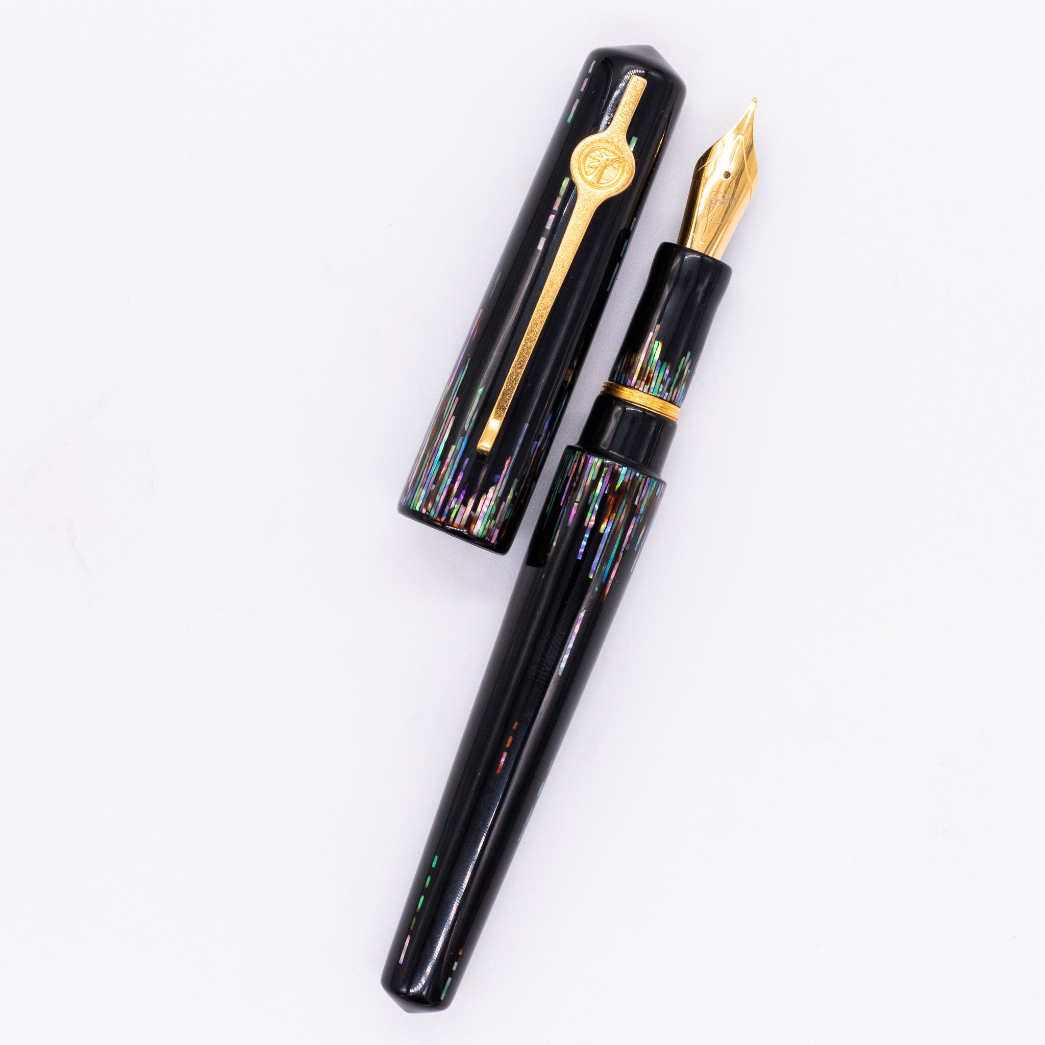 ConCoPens Traditional Vietnamese Lacquer Fountain Pen - Aurora