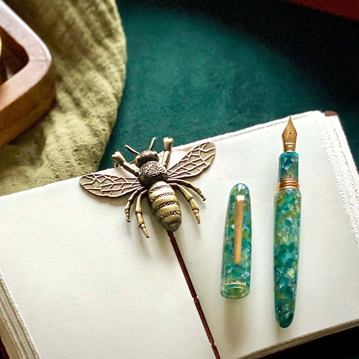 Esterbrook Bee Page Holder Brass