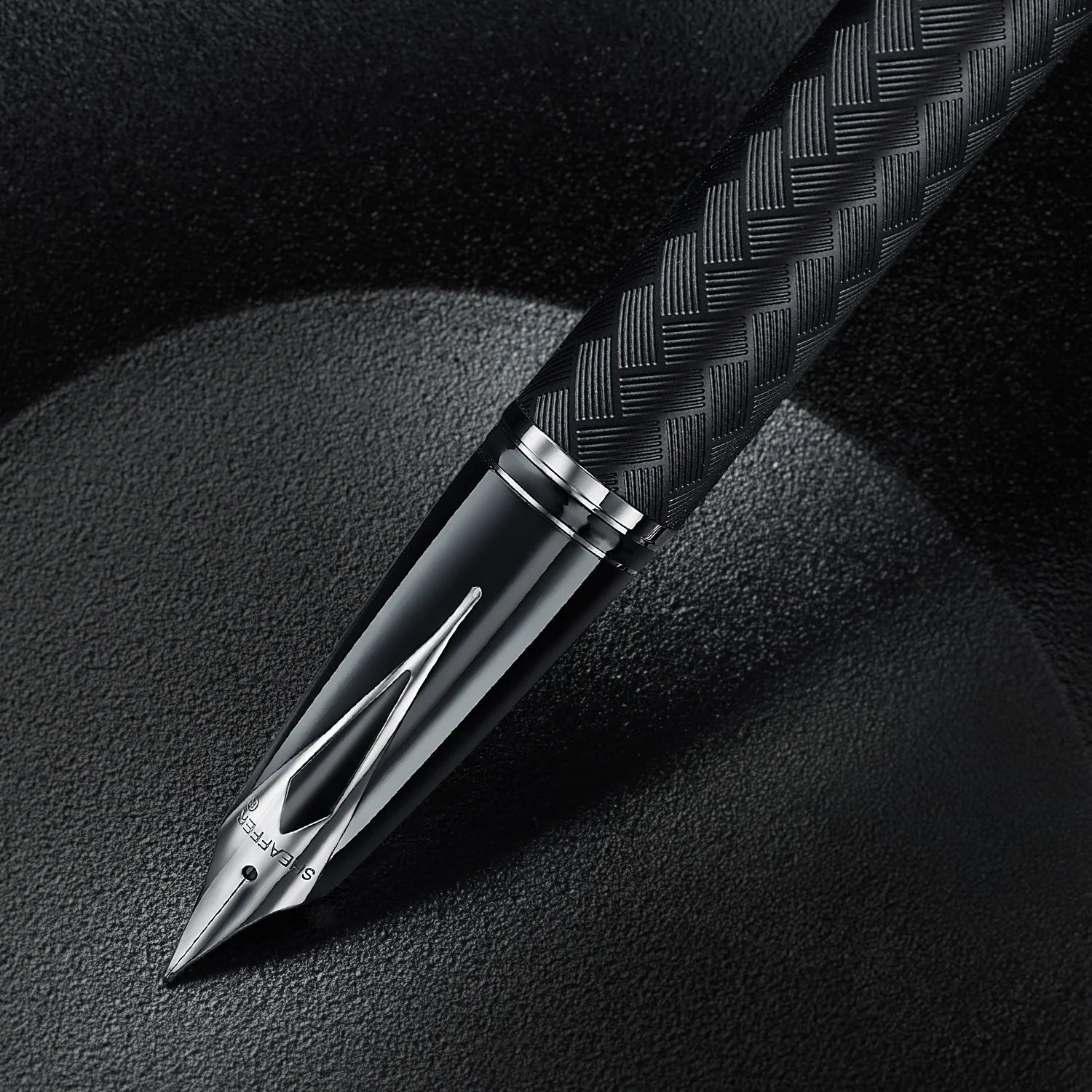 Sheaffer Legacy Chevron Black Fountain Pen
