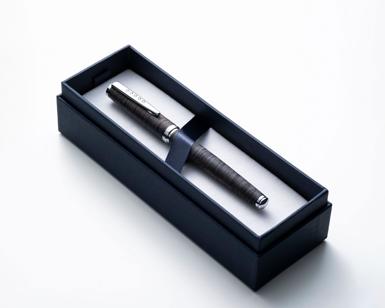 Tom Hessin Edinburgh Collection Stockbridge Stone Rollerball Pen with Chrome Trim