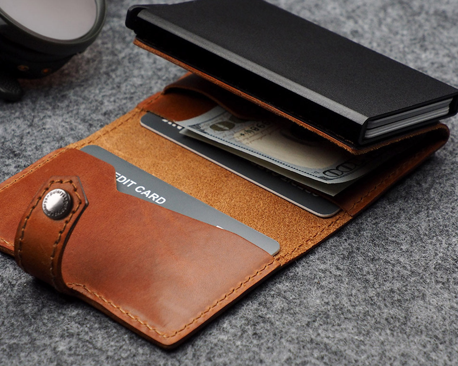 Pularys HIKER Wallet - Nomad Leather in Cognac