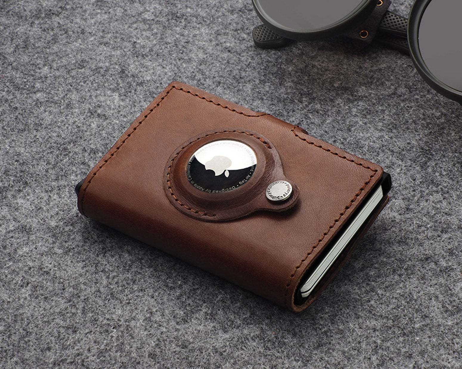 Pularys HIKER Wallet for AirTag - Nomad Leather in Brown