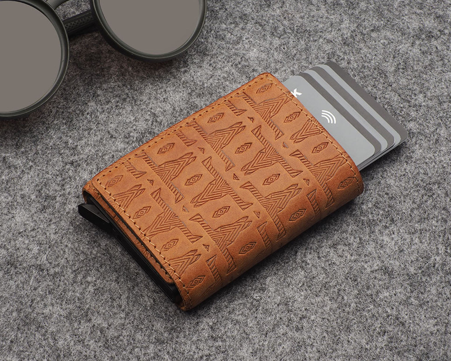 Pularys BOSTO Wallet - Native Decor in Cognac